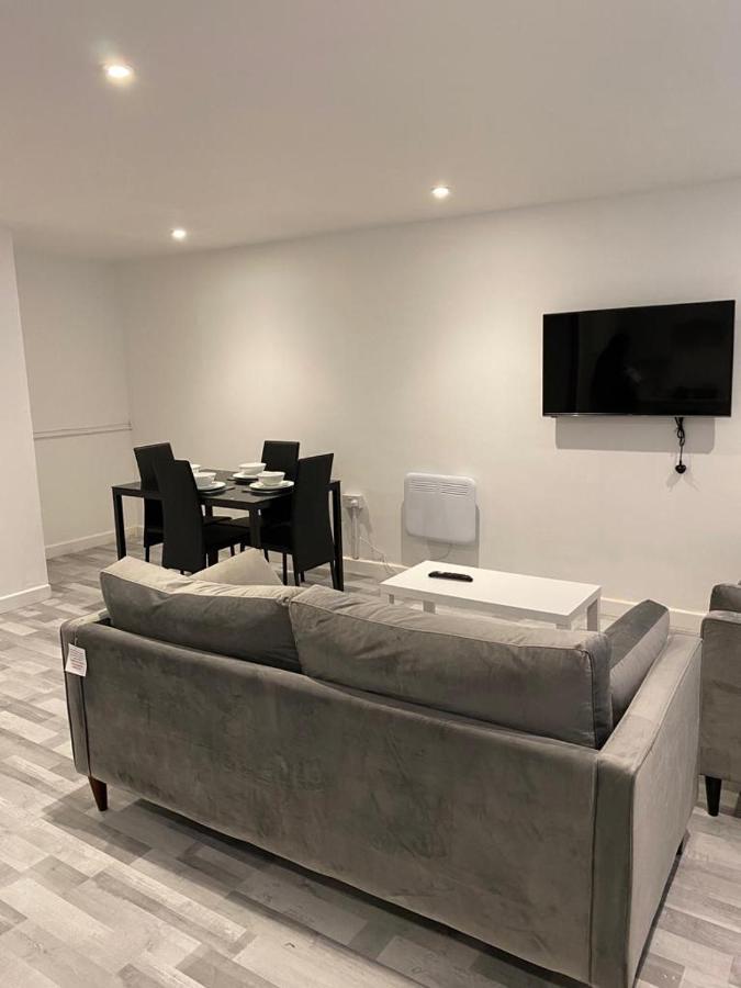 Suites By Rehoboth - Overcomers- Deptford Londra Esterno foto