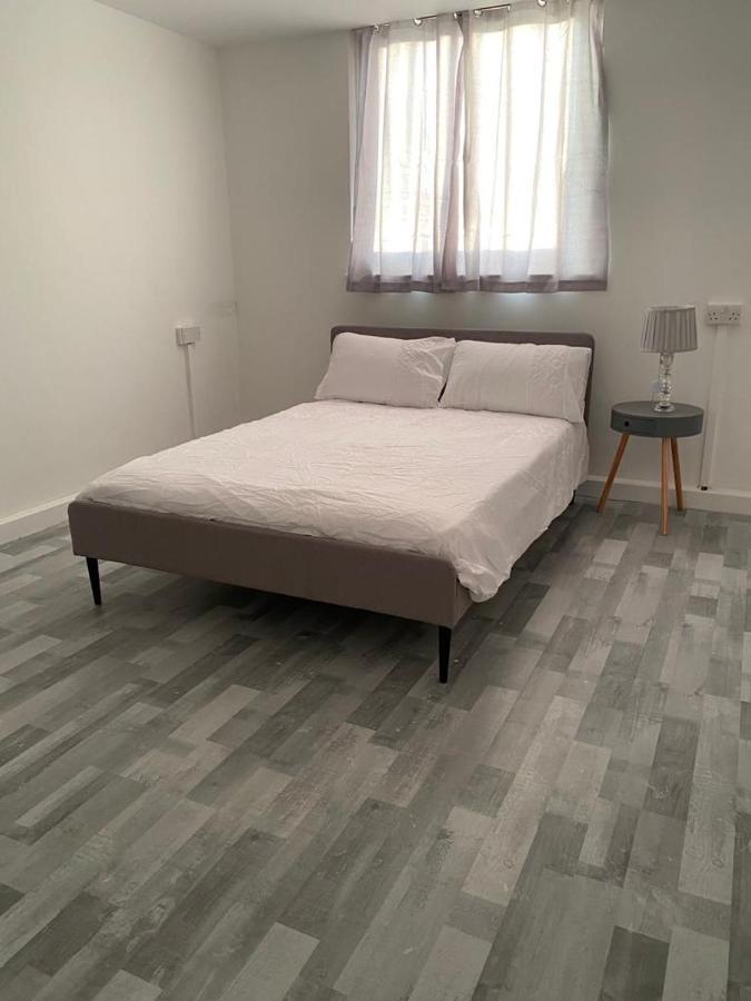 Suites By Rehoboth - Overcomers- Deptford Londra Esterno foto