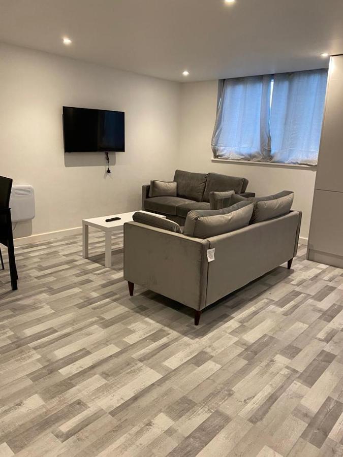 Suites By Rehoboth - Overcomers- Deptford Londra Esterno foto