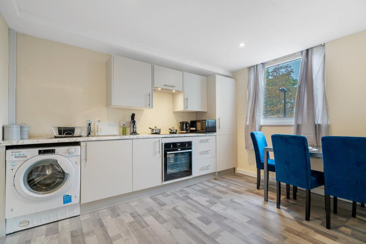 Suites By Rehoboth - Overcomers- Deptford Londra Esterno foto