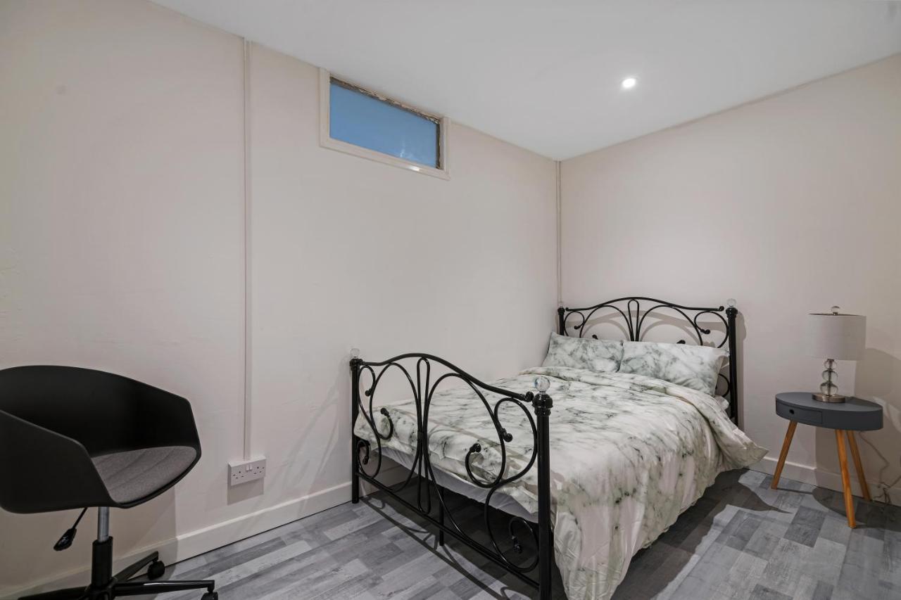 Suites By Rehoboth - Overcomers- Deptford Londra Esterno foto