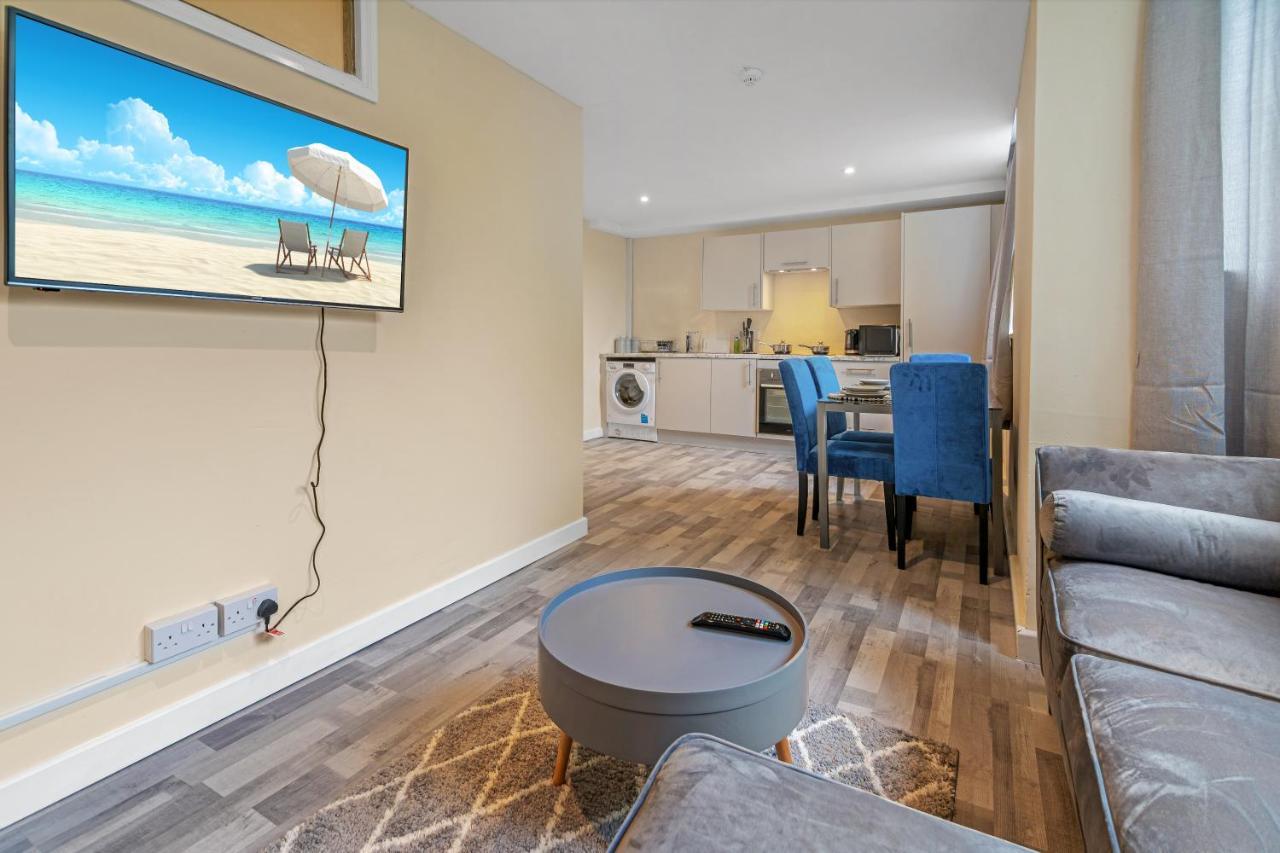Suites By Rehoboth - Overcomers- Deptford Londra Esterno foto