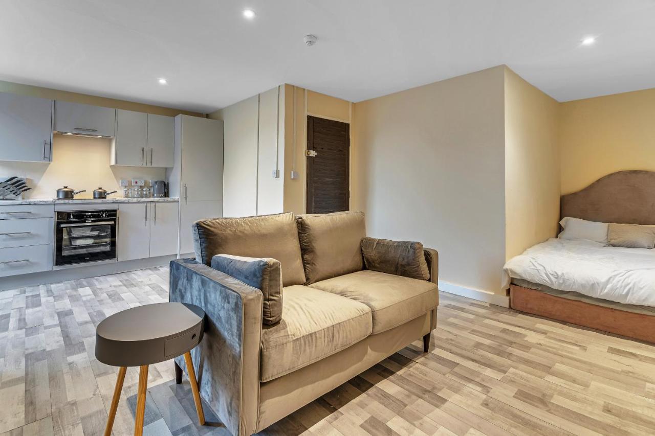 Suites By Rehoboth - Overcomers- Deptford Londra Esterno foto