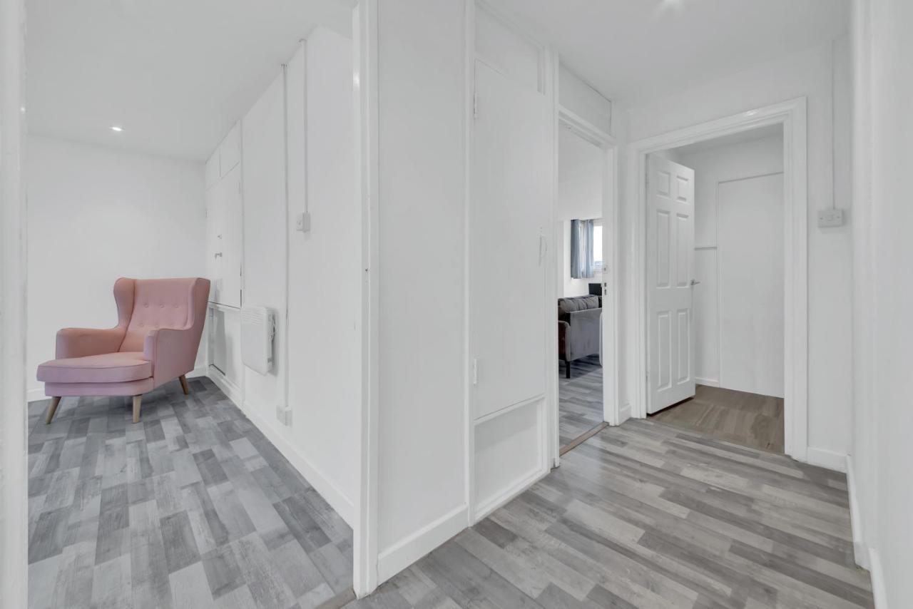 Suites By Rehoboth - Overcomers- Deptford Londra Esterno foto
